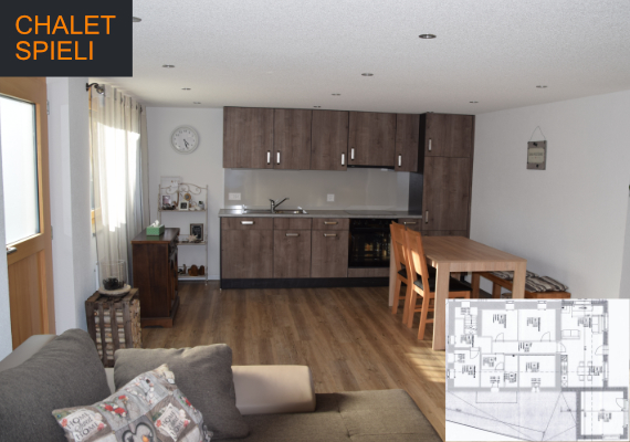 In dieser modernen Küche mit Geschierrspüler, Backofen, etc.
                                        finden Sie alles was das Herz begehrt. Es verfügt über viel Raum und einem anliegenden Sitzplatz mit Grünfläche, welche  durch die Südseite den ganzen Tag besonnt ist.